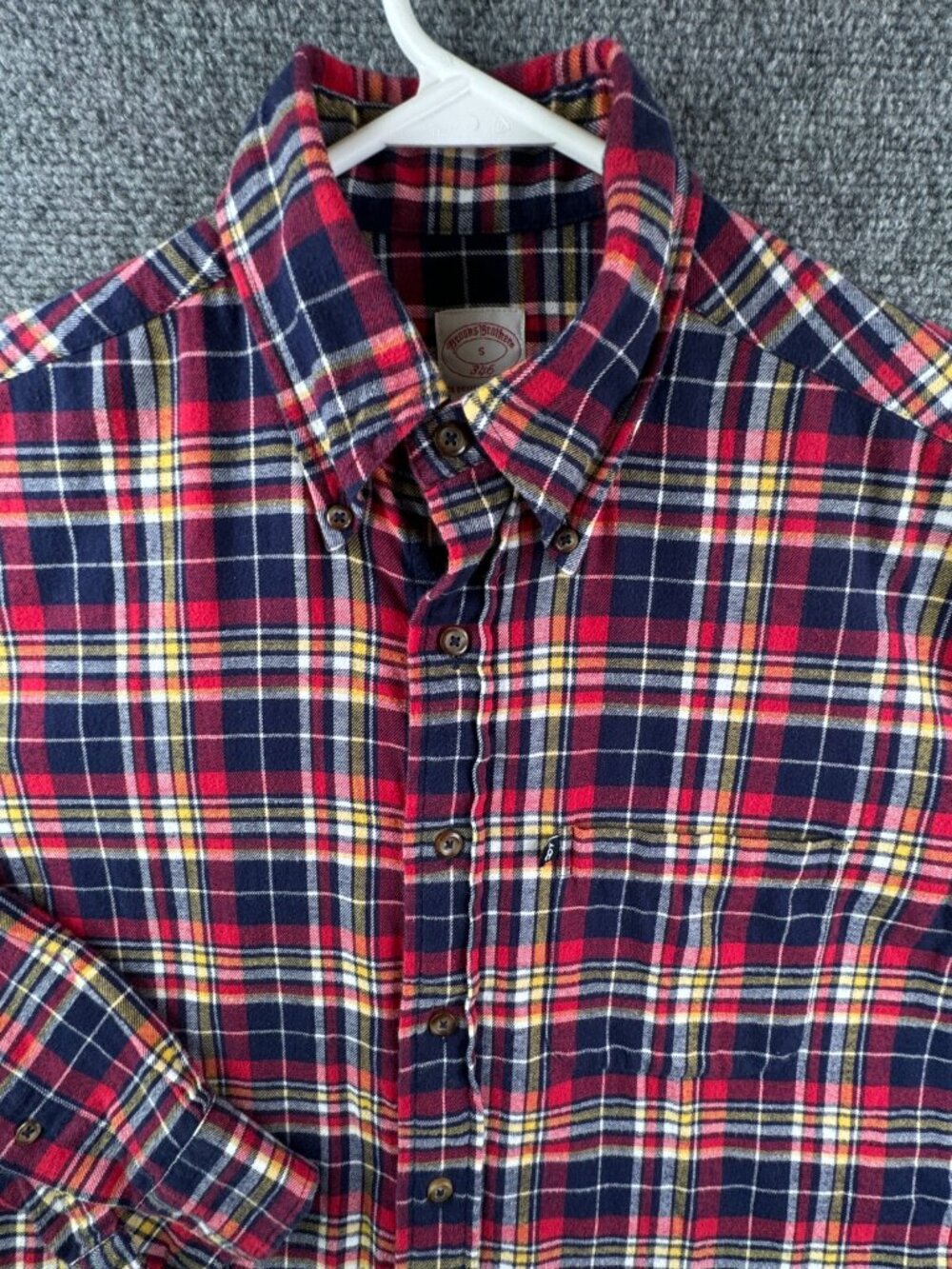 Brooks Brothers Button Up Shirt Long Sleeve Men Red Blue Plaid Flannel Small
